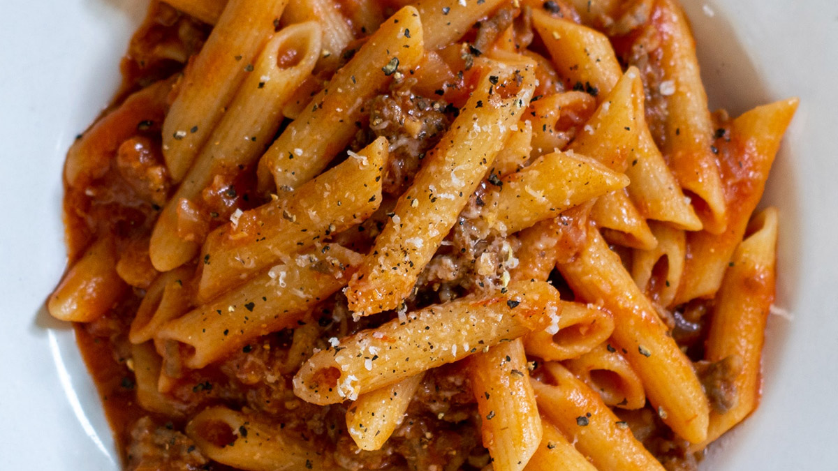 ADVENTURE MENU - Penne Bolognese z parmezanem - żywność liofilizowana dla najbardziej wymagających podróżników
